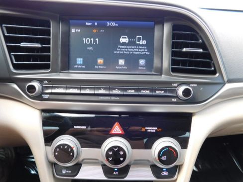 Used 2019 Hyundai Elantra SEL image 14