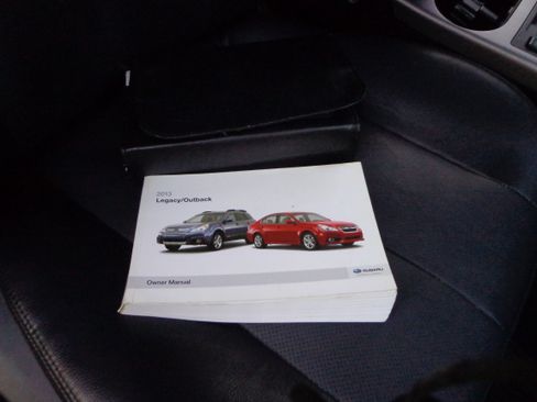 Used 2013 Subaru Outback 2.5i Limited image 17