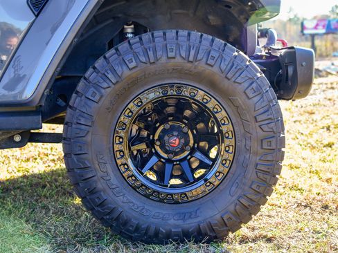 Used 2020 Jeep Gladiator Rubicon image 8