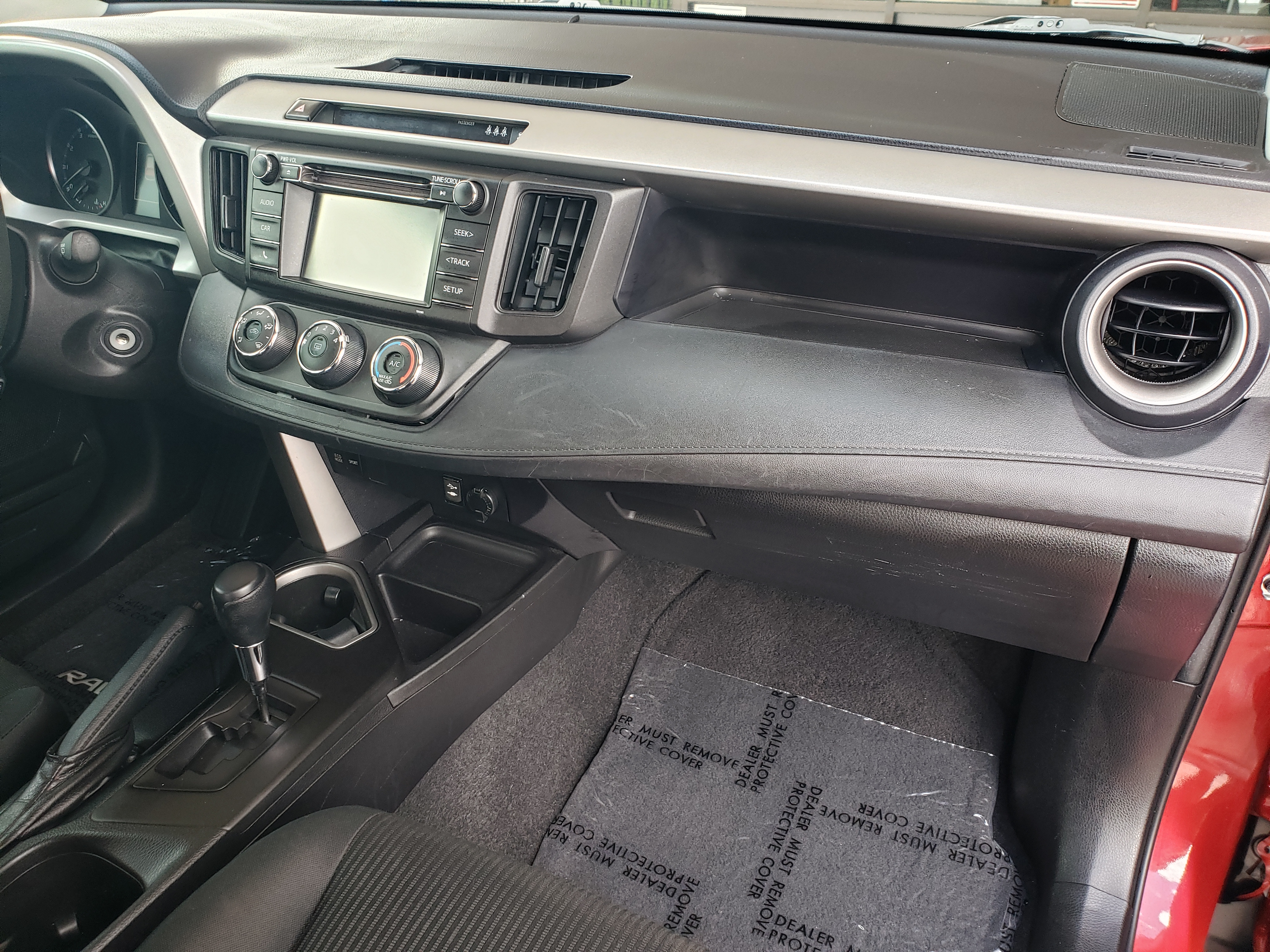 Used 2017 Toyota RAV4 FWD LE image 12