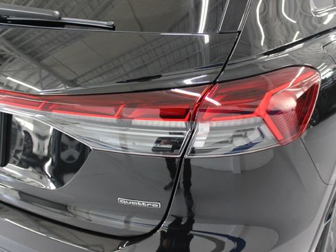 Used 2024 Audi Q4 e-tron Premium Plus image 9