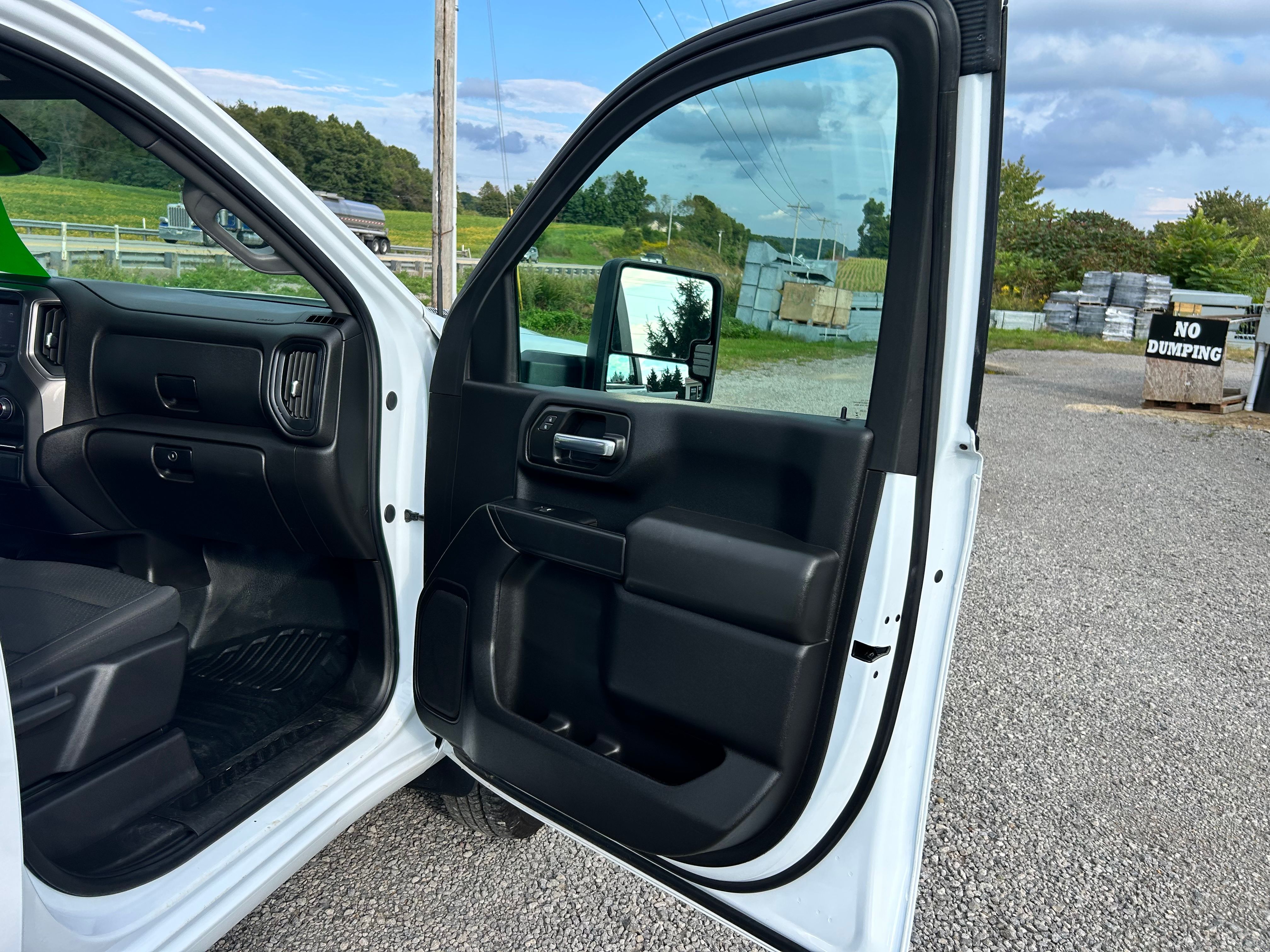 Used 2025 Chevrolet Silverado 3500 4x4 Crew Cab W/T image 21