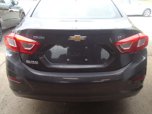 Used 2016 Chevrolet Cruze LT image 5