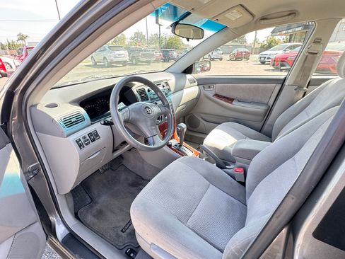 Used 2005 Toyota Corolla CE image 16