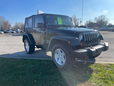 Used 2013 Jeep Wrangler Sport image 3