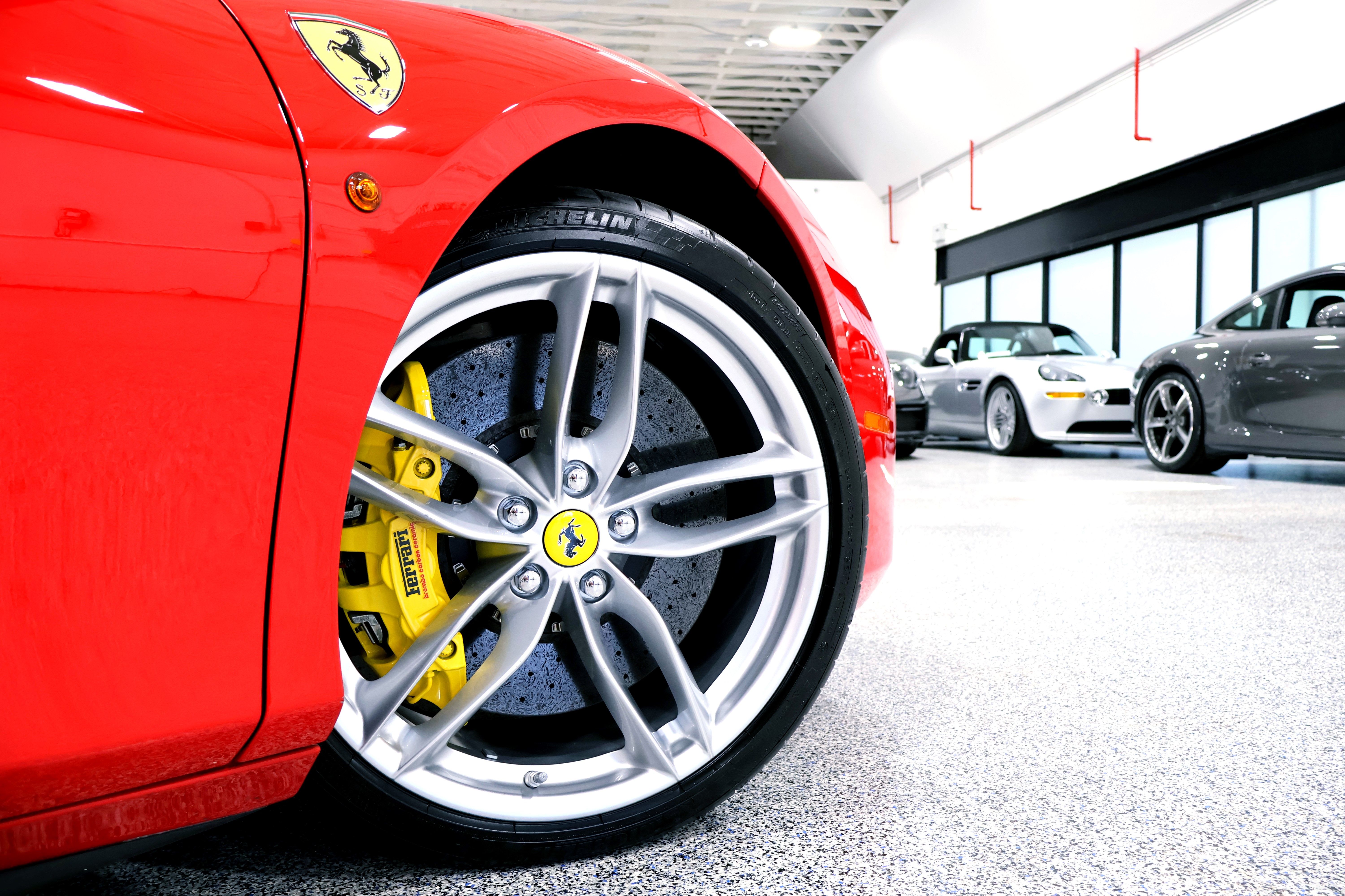 Used 2018 Ferrari 488 GTB RWD image 19