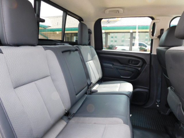 Used 2019 Nissan Titan S RWD image 19