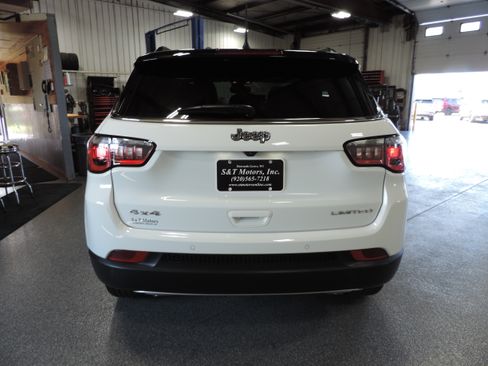 Used 2023 Jeep Compass 4WD Limited image 19