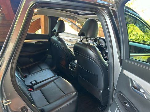 Used 2021 INFINITI QX50 Essential image 15