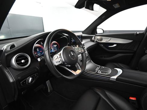 Used 2021 Mercedes-Benz GLC 300 image 34