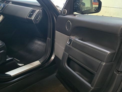 Used 2019 Land Rover Range Rover Sport HSE image 9