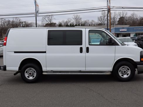 Used 2019 GMC Savana 2500 image 9