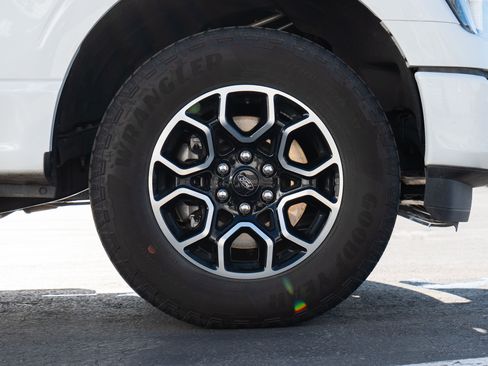 Used 2023 Ford F150 XL image 31