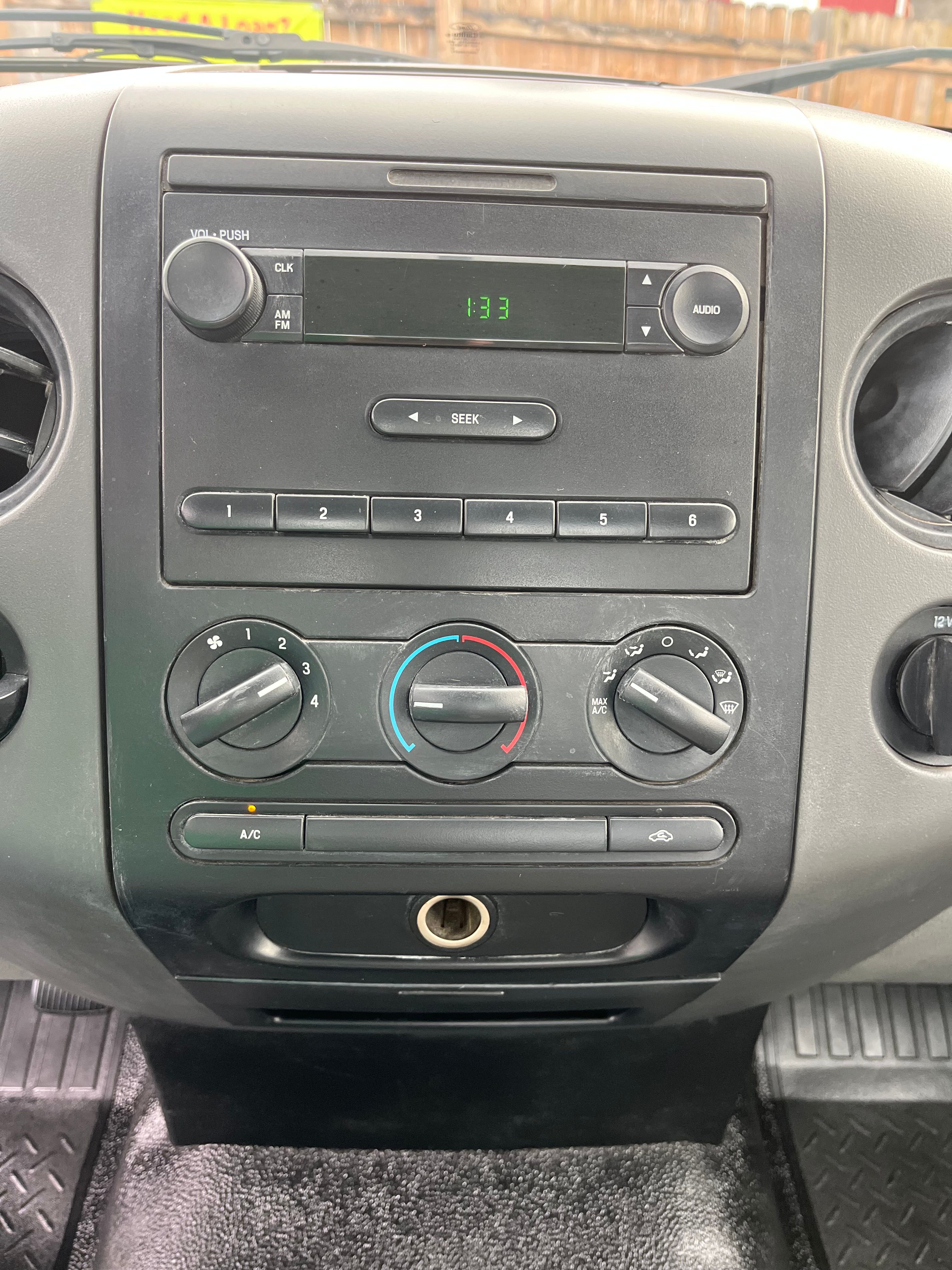 Used 2006 Ford F150 2WD Regular Cab XL image 6