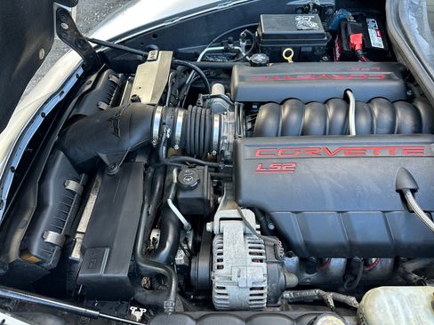 Used 2007 Chevrolet Corvette w/ 3LT image 15