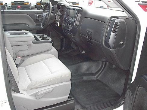 Used 2018 Chevrolet Silverado 2500 W/T RWD image 13