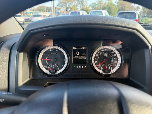 Used 2019 RAM 1500 Classic Tradesman image 9