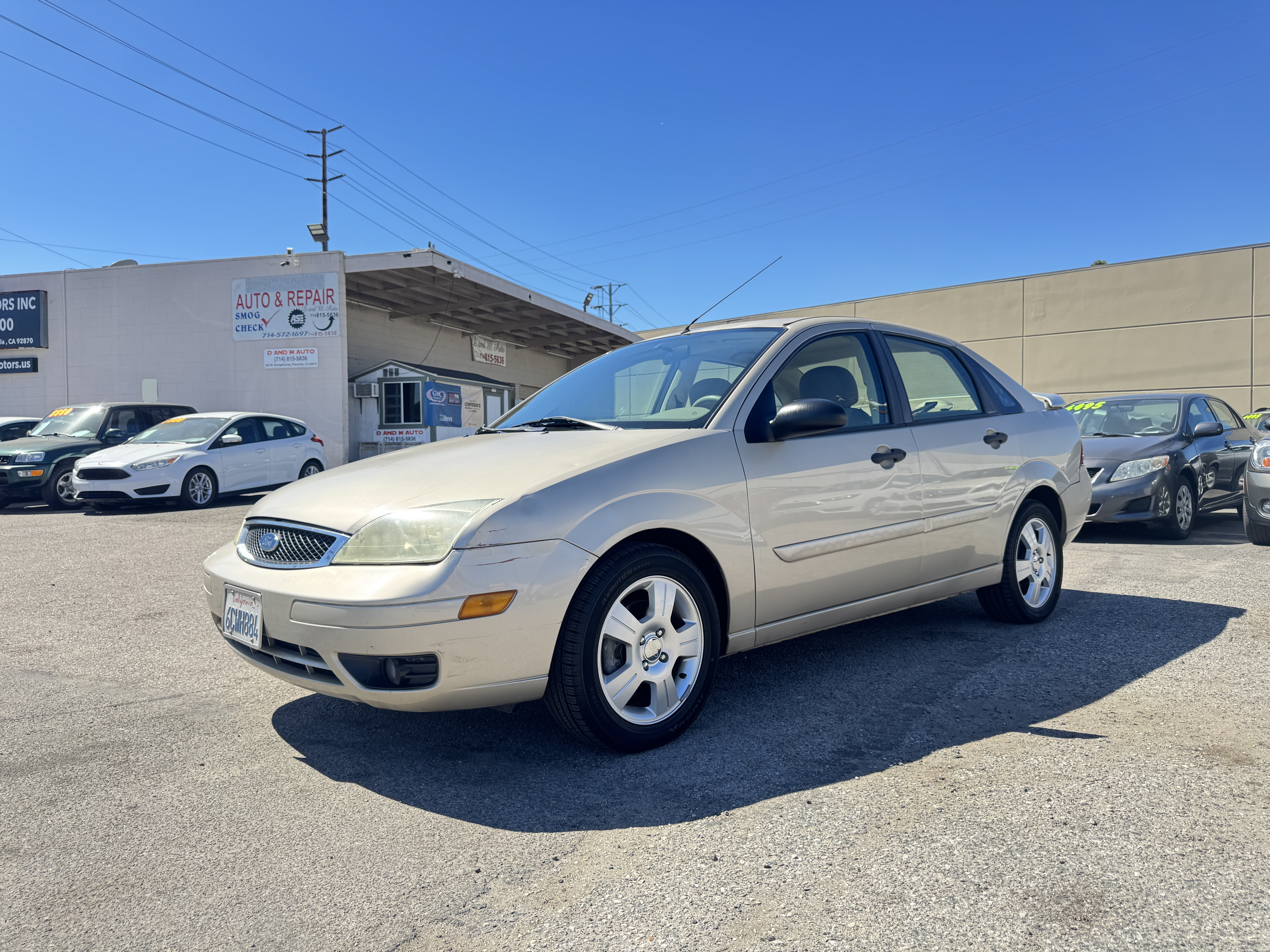 Used 2007 Ford Focus ZX4 Sedan FWD image 3