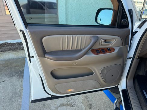 Used 2004 Toyota Tundra Limited image 23