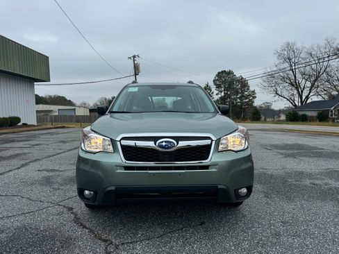 Used 2016 Subaru Forester 2.5i image 9