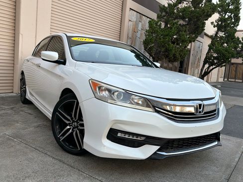 Used 2017 Honda Accord Sport image 1