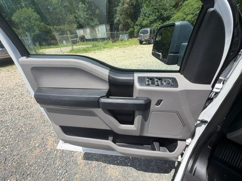 Used 2017 Ford F150 4x4 SuperCrew image 28
