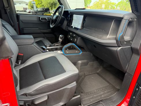 Used 2024 Ford Bronco Black Diamond image 3