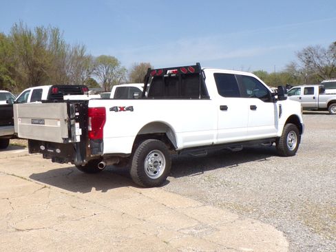 Used 2022 Ford F250 XL image 4
