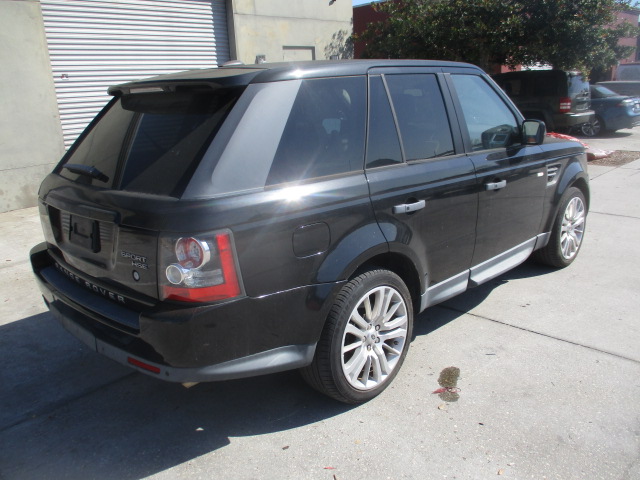 Used 2010 Land Rover Range Rover Sport HSE LUX AWD/4WD image 3