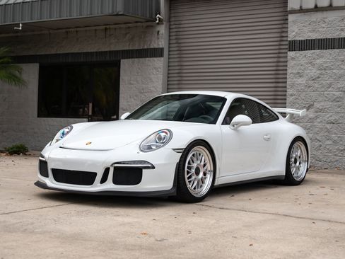 Used 2015 Porsche 911 GT3 image 2