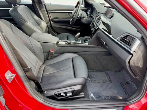 Used 2018 BMW 330i xDrive image 14