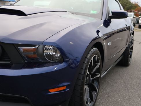 Used 2011 Ford Mustang GT Premium image 10