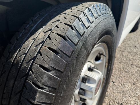 Used 2020 GMC Savana 2500 image 18