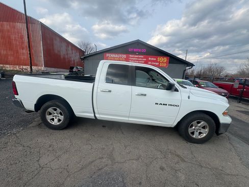 Used 2012 RAM 1500 SLT image 2
