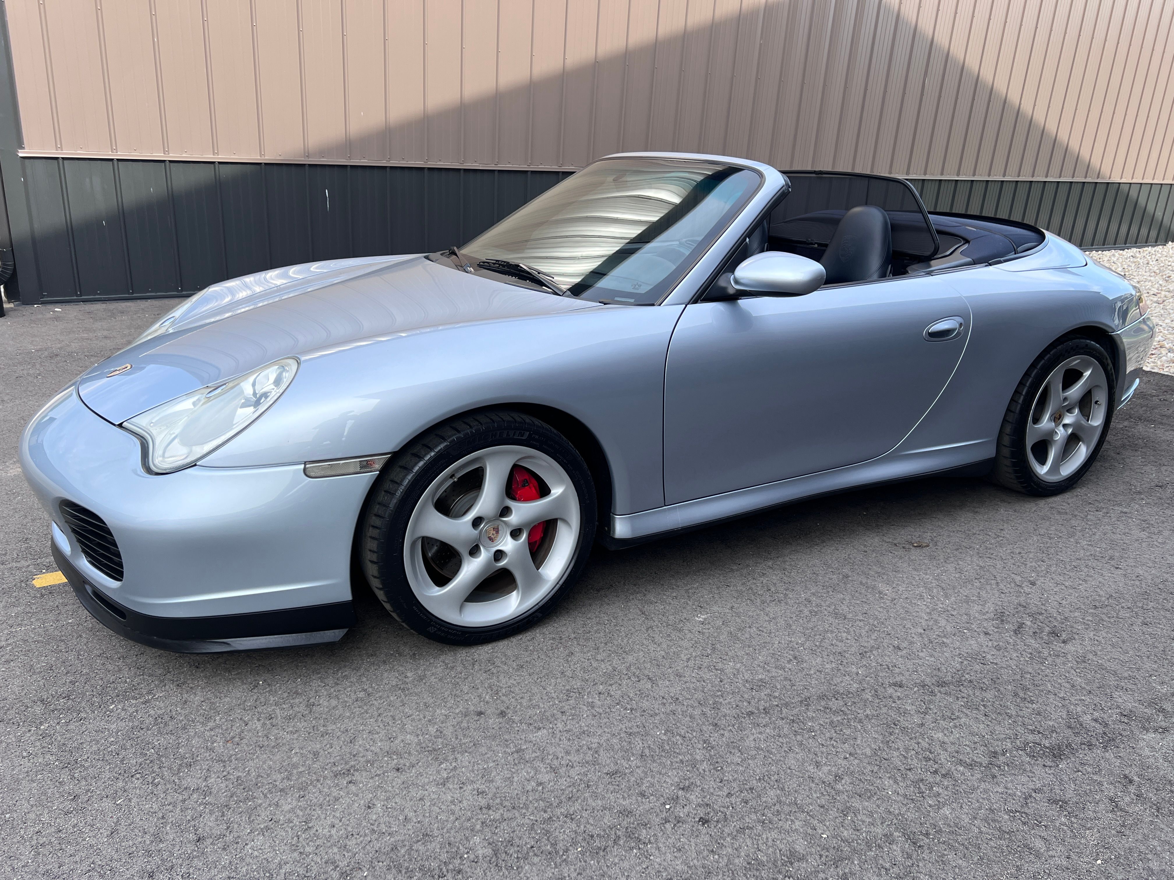 Used 2004 Porsche 911 Carrera 4S Cabriolet AWD/4WD image 19