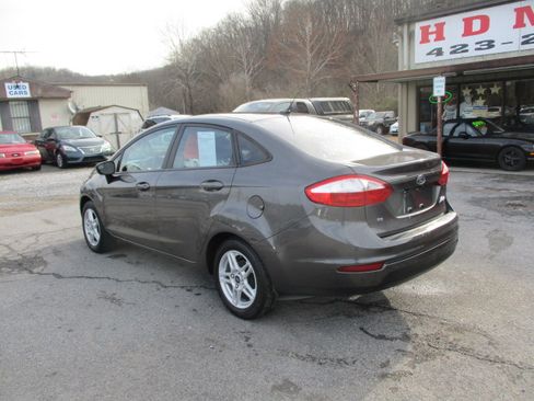 Used 2019 Ford Fiesta SE image 8