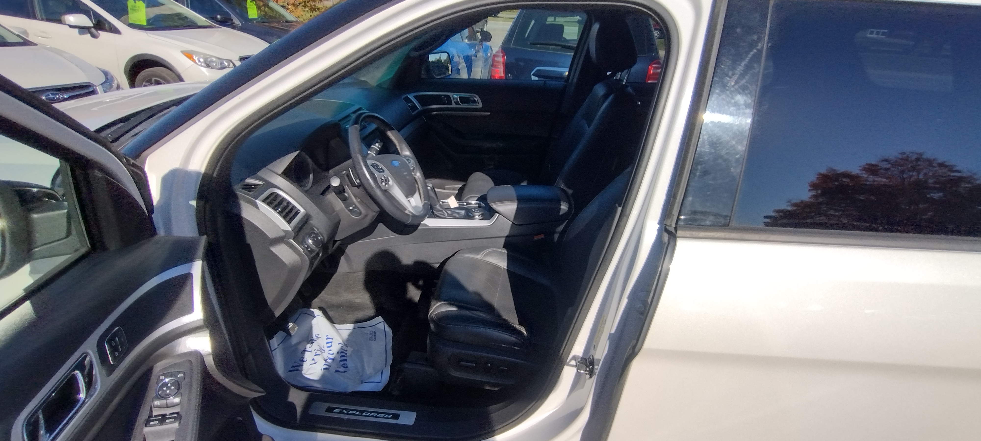 Used 2015 Ford Explorer 4WD Sport image 9