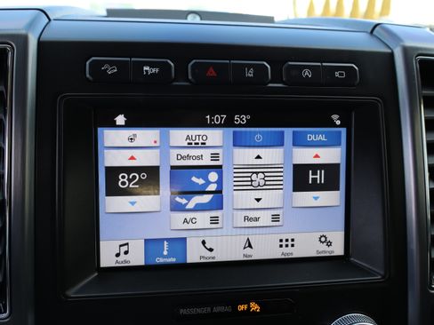 Used 2018 Ford Expedition Platinum image 34