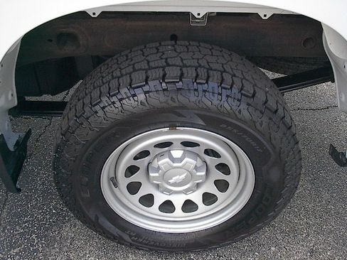 Used 2024 Chevrolet Silverado 1500 W/T AWD/4WD image 20