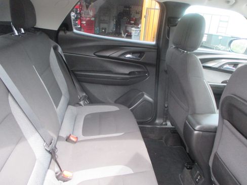 Used 2021 Chevrolet TrailBlazer LT image 9
