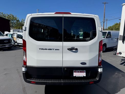Used 2023 Ford Transit 250 image 28