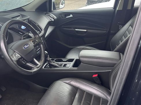 Used 2018 Ford Escape Titanium image 5