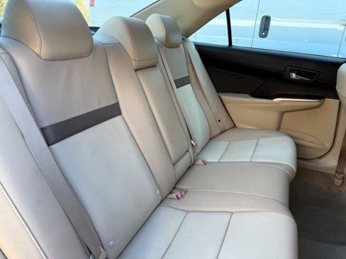 Used 2013 Toyota Camry XLE image 14