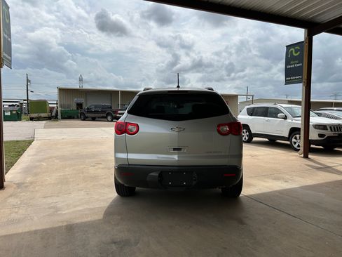 Used 2012 Chevrolet Traverse LT image 4