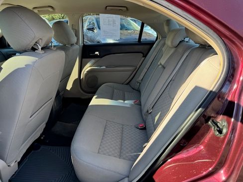 Used 2012 Ford Fusion SE image 10