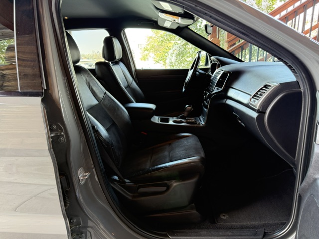 Used 2021 Jeep Grand Cherokee 4WD Laredo image 20