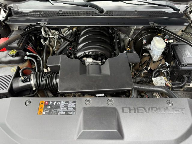 Used 2020 Chevrolet Suburban 4WD image 23