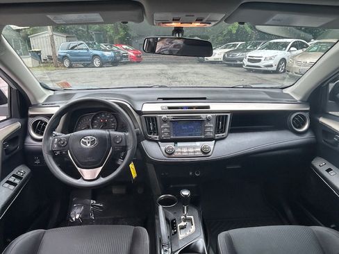 Used 2013 Toyota RAV4 FWD XLE image 22