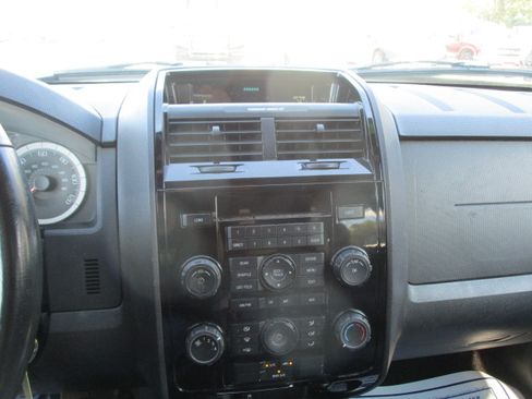 Used 2008 Ford Escape Limited image 31