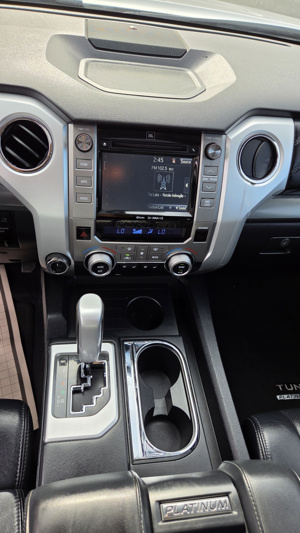 Used 2017 Toyota Tundra 4x4 CrewMax image 13